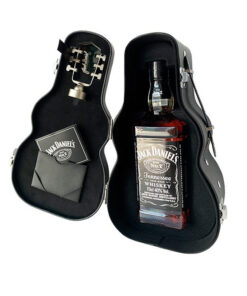 Jack Daniels Gitara 3